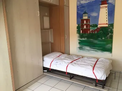 Süße Ferienwohnung in Mönchgut mit Direktem Strandzugang