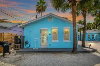 50 Steps to Beach, Family Friendly, Heated Pool Hotels in Indian Rocks Beach