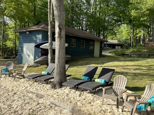 The Green Heron Cottage is close to Auburn, AL, Columbus, GA & Pine Mountain, GA