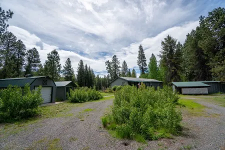 Soaring Eagle · Soaring Eagle on Fort Creek-CraterLake Bungalows