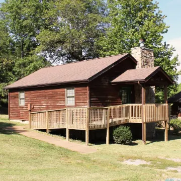 Stones Throw from Giant City Park, Wineries, Hiking, Biking, Hunting and more.
