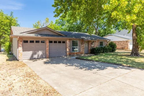 "Stadium Oasis" - A quick walk to the stadiums!