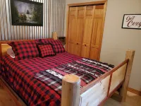 Secluded luxury lodge that sleeps 34 in beds Hotels in der Nähe von Nine Mile Ranch