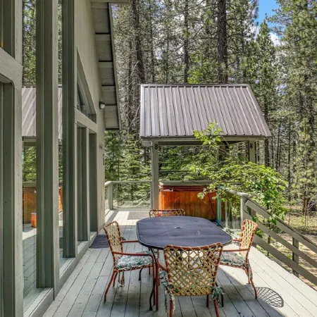 Ponderosa Pine Escape