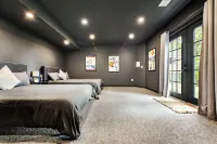 Gorgeous Private Apartment Hotels near The Belvedere at Beaver Station