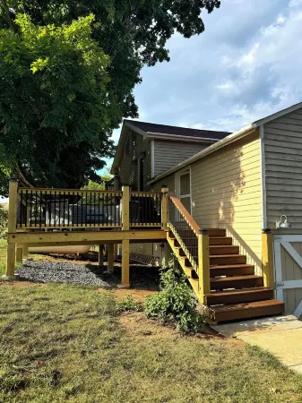 Elegant & Modern Carriage House at Twin Maple Farm