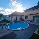 Bright 138m2 house near the ocean Hotels in Tarnos