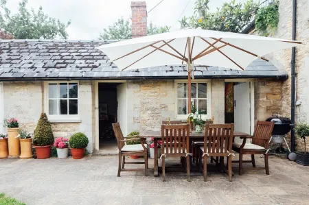 Buttercup Cottage in the heart of the Cotswolds