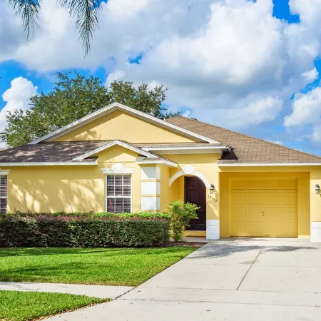 Luxury lake and conservation view home, new upgraded kitchen appliances