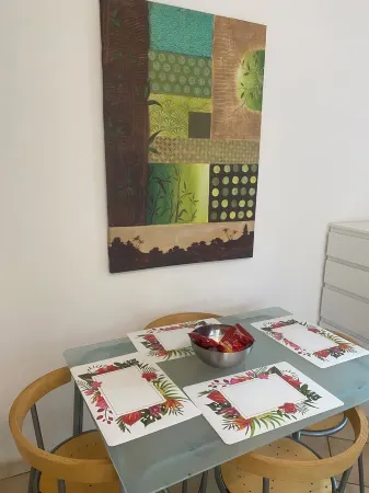 Small Detached House with Fenced Garden Area! All in Comfort! Отели в г. Ним