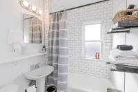 Modern Loft in Historic Birdtown - Unit 5 Hotels in Lakewood