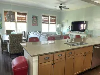 Private Deeded Beach, Pool