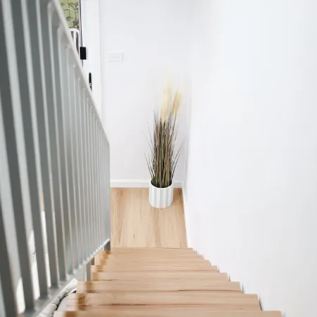 Luxurious studio, across road from ocean