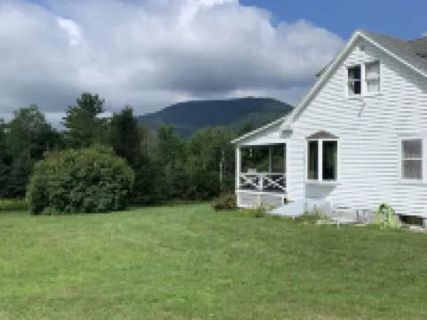 Vermont house in stunning private country setting and 360 degree panoramic views Hotels in Manchester