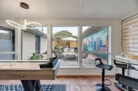 Designer Dallas Oasis!Central Location!Pool! BBQ! Firepit!Minigolf!