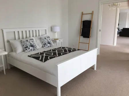 George River Park (Prestige House, 100 Acres, Animals, Bay/Mountain/Town Views)