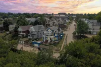 Spacious 7-bedroom house- unique history, modern comforts and incredible views