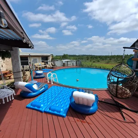 Serene Escape Villa: Pool, Hot Tubs, Games, Sauna, & Steam Room & much more fun!