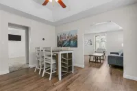 Cozy and Spacious 4BR • Close to KU|Westport|Plaza