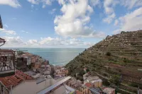 Casa 67 Seaview Studio with Terrace & Jacuzzi in Manarola - Wi-Fi