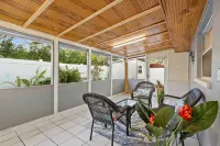 Sunny Escape in Pinellas Park