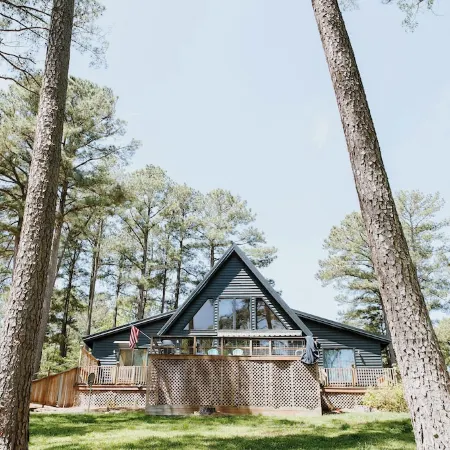 Lake Gaston A Frame- Private Beach & dock