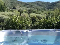 Frantoio home with pool and Jacuzzi in the Fontanaro estate
