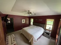 Beautiful Country Home Near Popular Hot Spots!