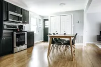 Modern Retreat ★ Minutes from NRG Nat’l Park