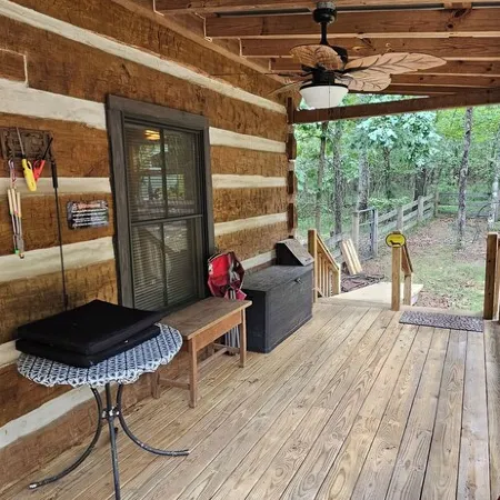 THE WOODLANDS - VERY QUIET SECLUDED CABIN