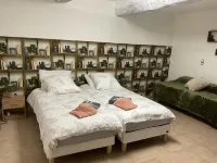 Grand Gîte au Cœur du Parc National des Cévennes Piscine Couverte et Chauffée Hotels in Saumane