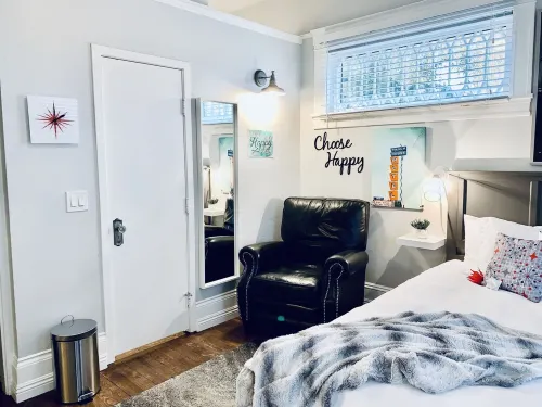 Midtown Studio in Award Winning Historic Home 리노 호텔