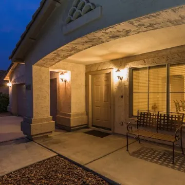 Private Vacation Getaway! Plenty of Sunshine w/Pool & Comfy Place to Stay.