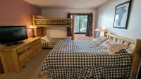 Spacious Condo w/ FREE WiFi, Parking, Heated Pool, Hot Tubs, Ski Shuttles