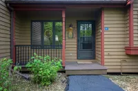Near golf courses and amenities!