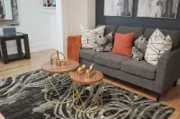 Luxurious Studio-Heart Of East Avenue-WalkDowntown