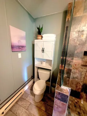 Private apartment on a beautiful private farm!