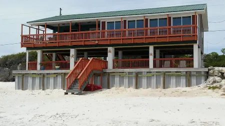 AWESOME VIEW... On Private Gulf of Mexico Beach... Majestic Views  🐢🌴🌞