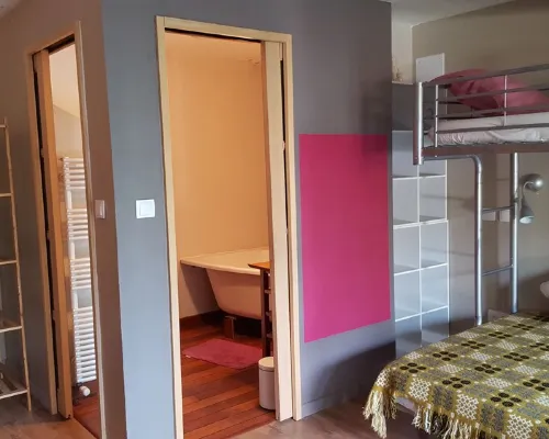 Renovated Catalan farmhouse, 2 minutes from the centre of Céret, not overlooked. Hotels in Ceret