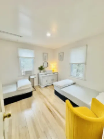 Beautiful property with hot spa and private swimming pool. Has king bed & more.