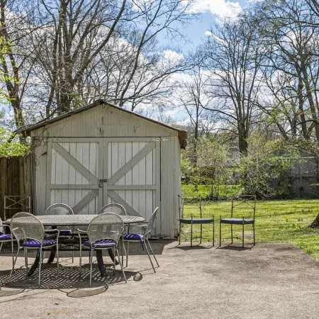 Scarlett Scales Cottage in Downtown Franklin