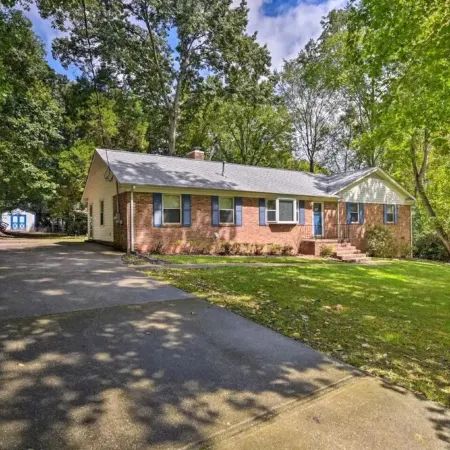 Sunny Spacious Ranch 3Br/2b Big Yard Private Family Friendly