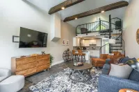 Modern cottage located in the heart of the Bourbon Trail Hotels in Lawrenceburg