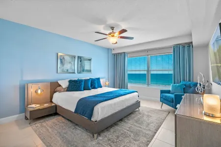 Newest Oceanfront Condo On The Beach Отели рядом с достопримечательностью «Парк Ван Авеню»