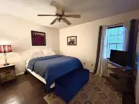 Oxford Town-Close to Campus and Walking Trails-New Furniture! Hotels near Lamar Park