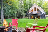 Luxury Lakefront Oasis
