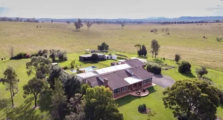 5acres, 5bdr, Hunter Valley Vineyards, Fireplace, Pool, Secluded, Nature views