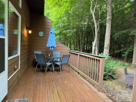 You want an adventure? Come stay near Loon Mt., great hiking, biking & skiing. Отели в г. North Woodstock