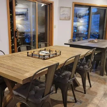 Incredible Riverside Getaway in the White Mountains - Central Location