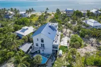 4 Bedroom Beach Home on a Private Island with a Private Pool